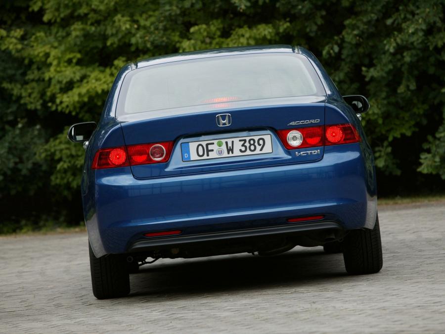  Honda Accord Sedan 2003 года  (фото 6 из 33)
